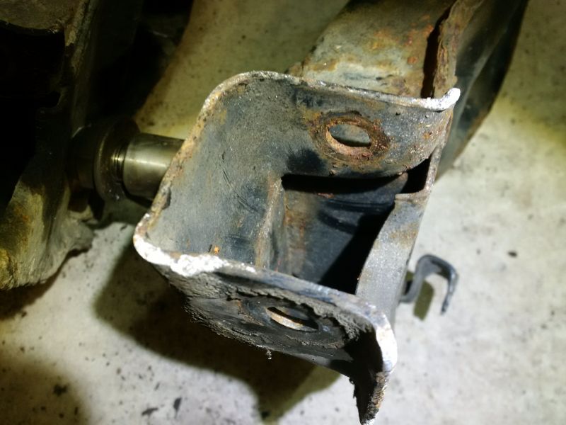 File:MR244924 MR915066 inside has extra sheet reinforcements.jpg